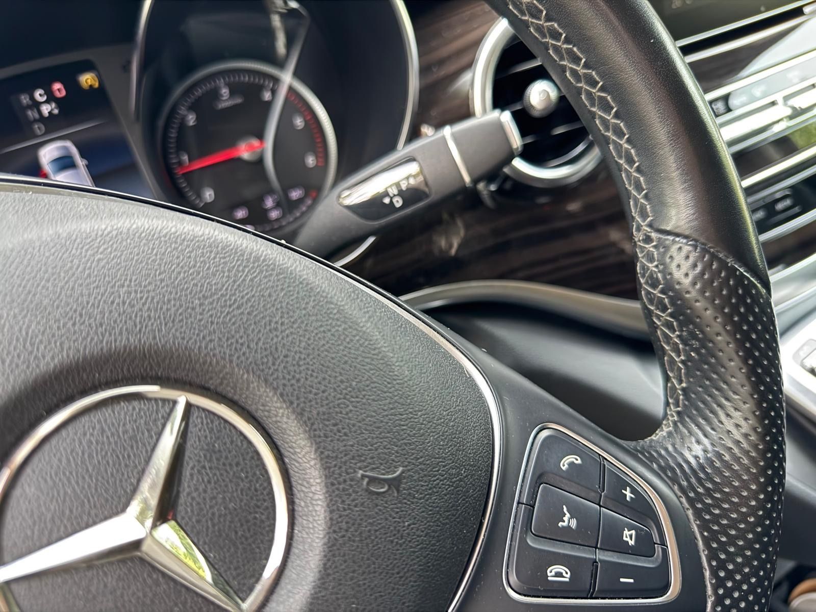 Mercedes-Benz V 220 V -Klasse AVANTG./EDITION - Samsaru's Car Outlet