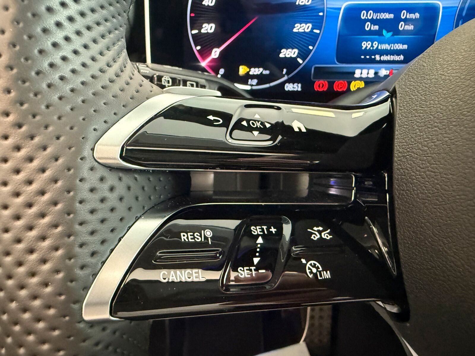 Mercedes-Benz GLC 300 e 4M AMG - Samsaru's Car Outlet