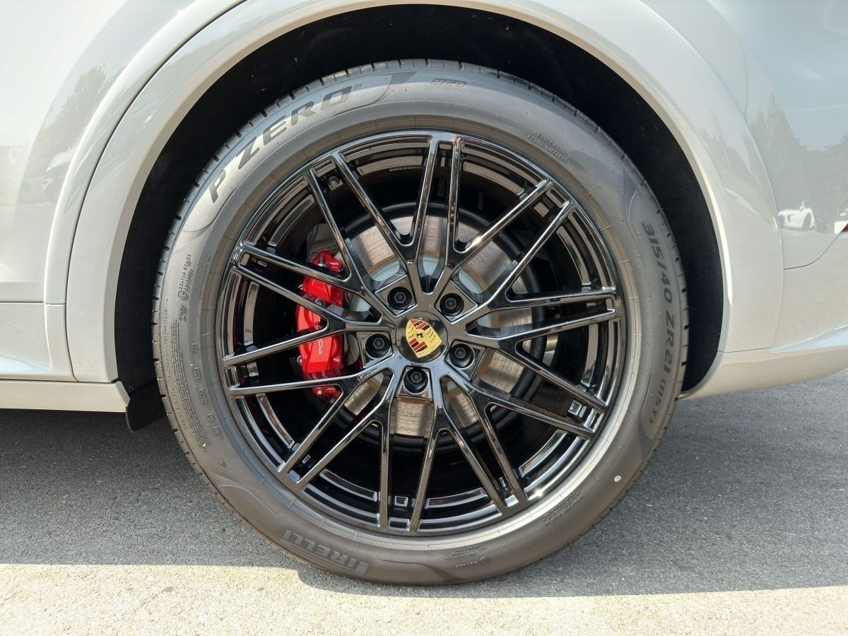 Porsche Cayenne S E-Hybrid | Hinterachslenkung | PDCC |