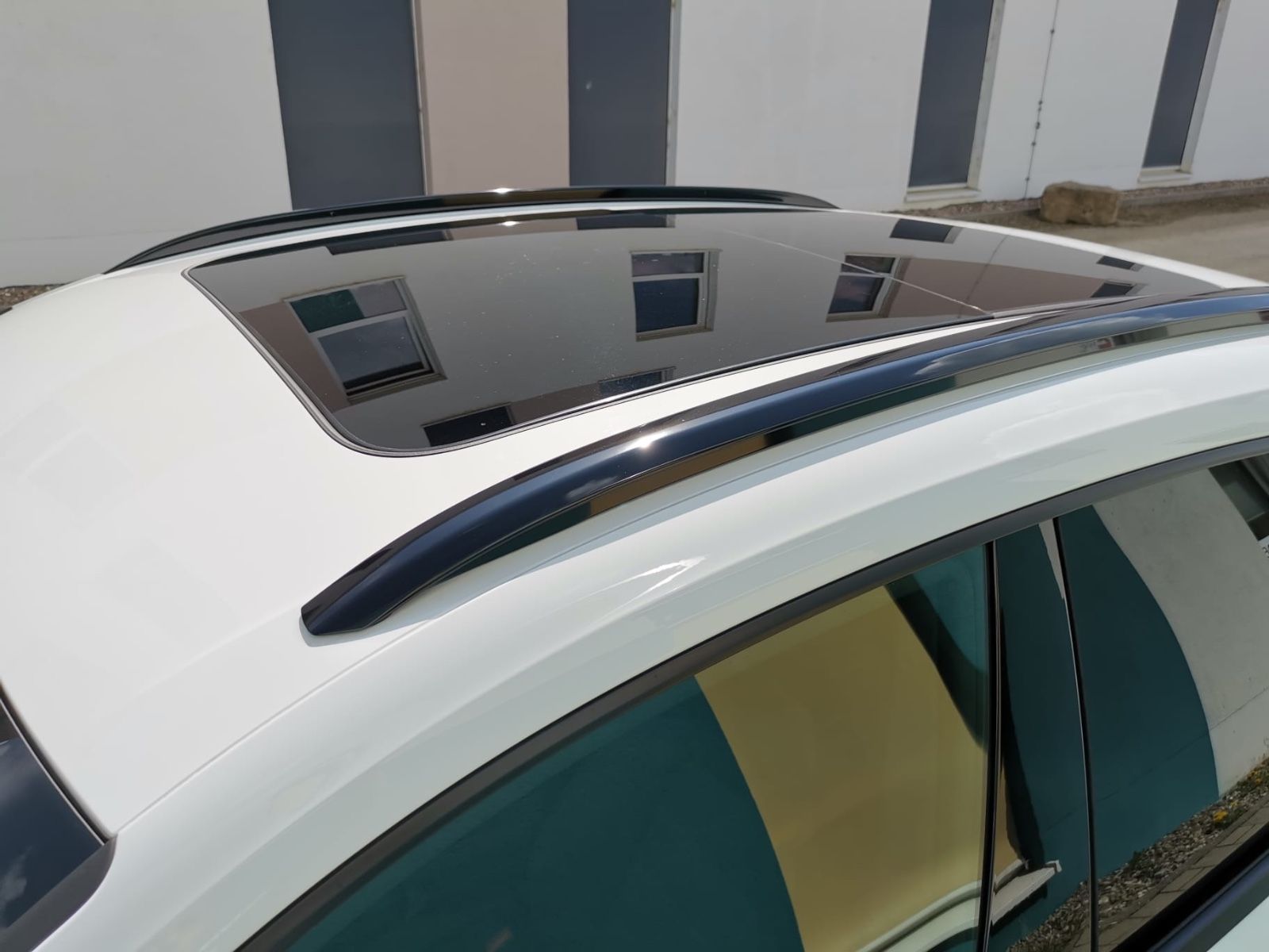 Porsche Macan 4 - Samsaru's Car Outlet