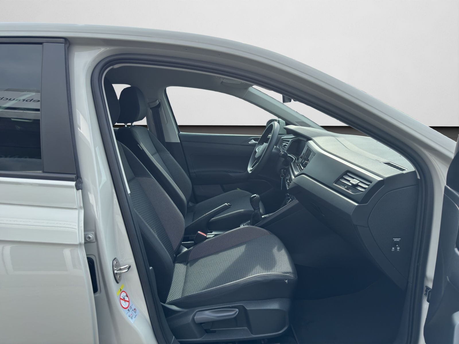 Volkswagen Taigo 1.0 TSI - Samsaru's Car Outlet