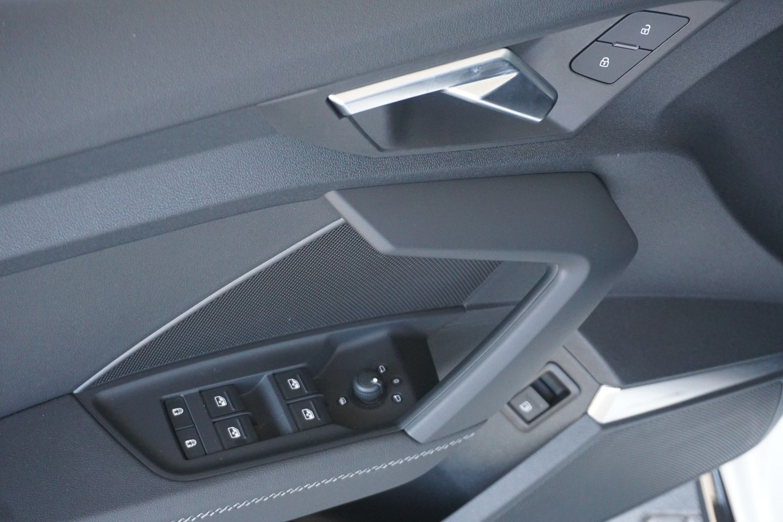 Audi A3 Sportback 45 TFSI e S line - Samsaru's Car Outlet
