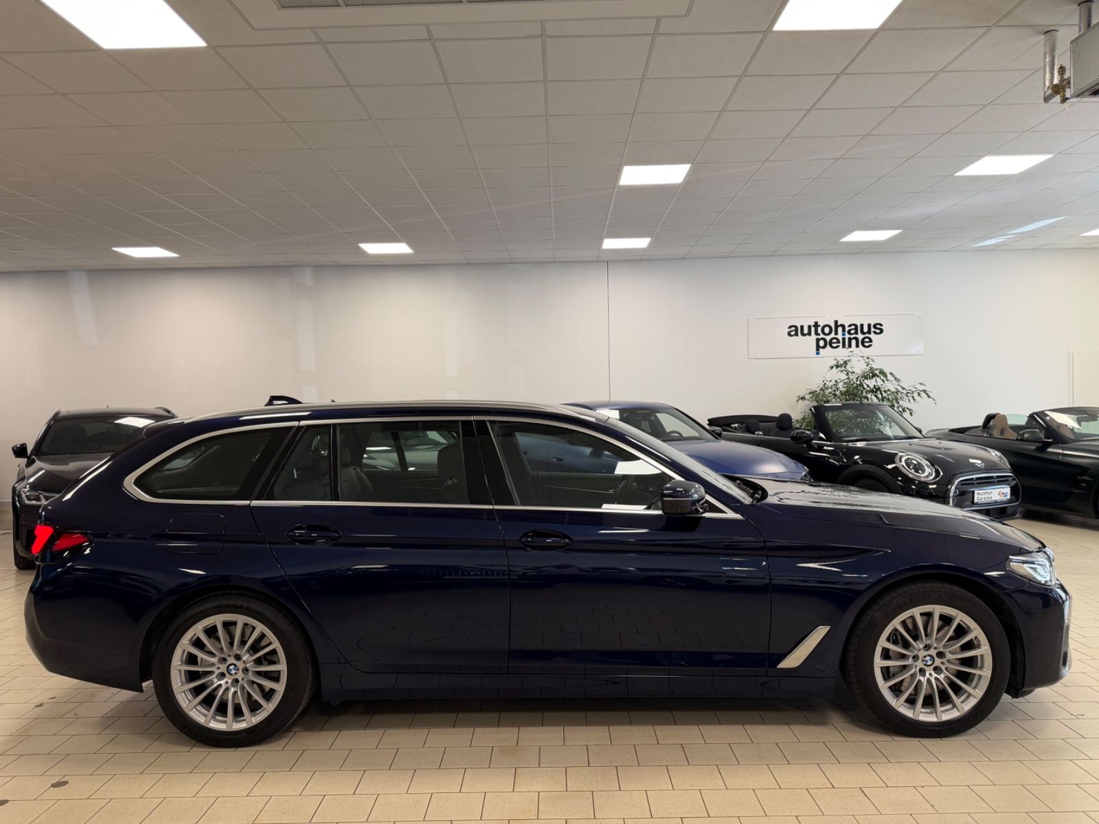 BMW 530dxD/HUD/Laser/P+DrivAsPro/360°/St&Go/StandHz