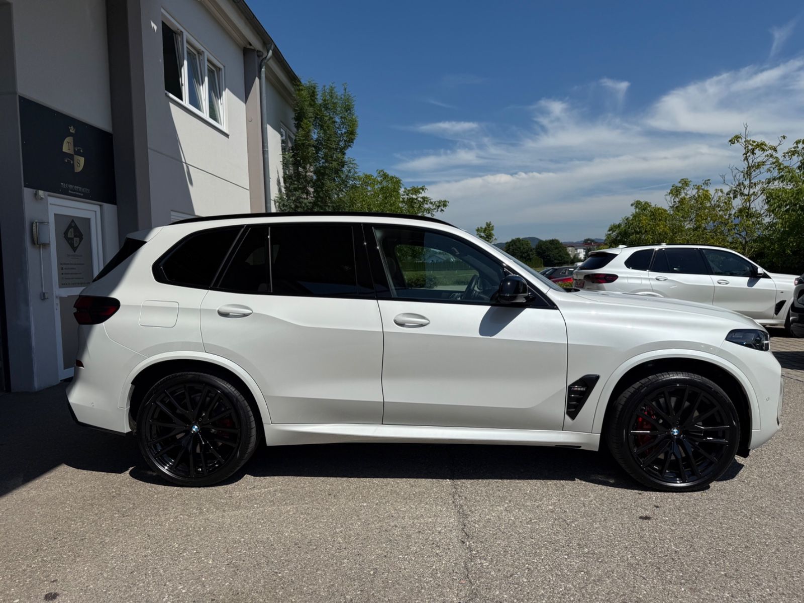 BMW X5 M60 i xDrive*B&W*Sky Lounge*22 Zoll*