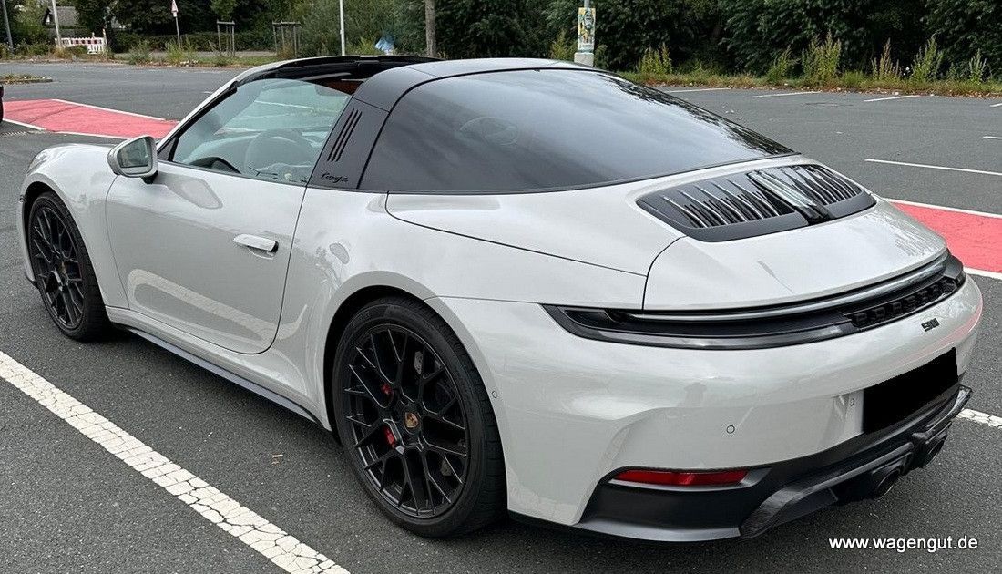 Porsche 911 Targa 4 GTS BURMESTER*CARBON*
