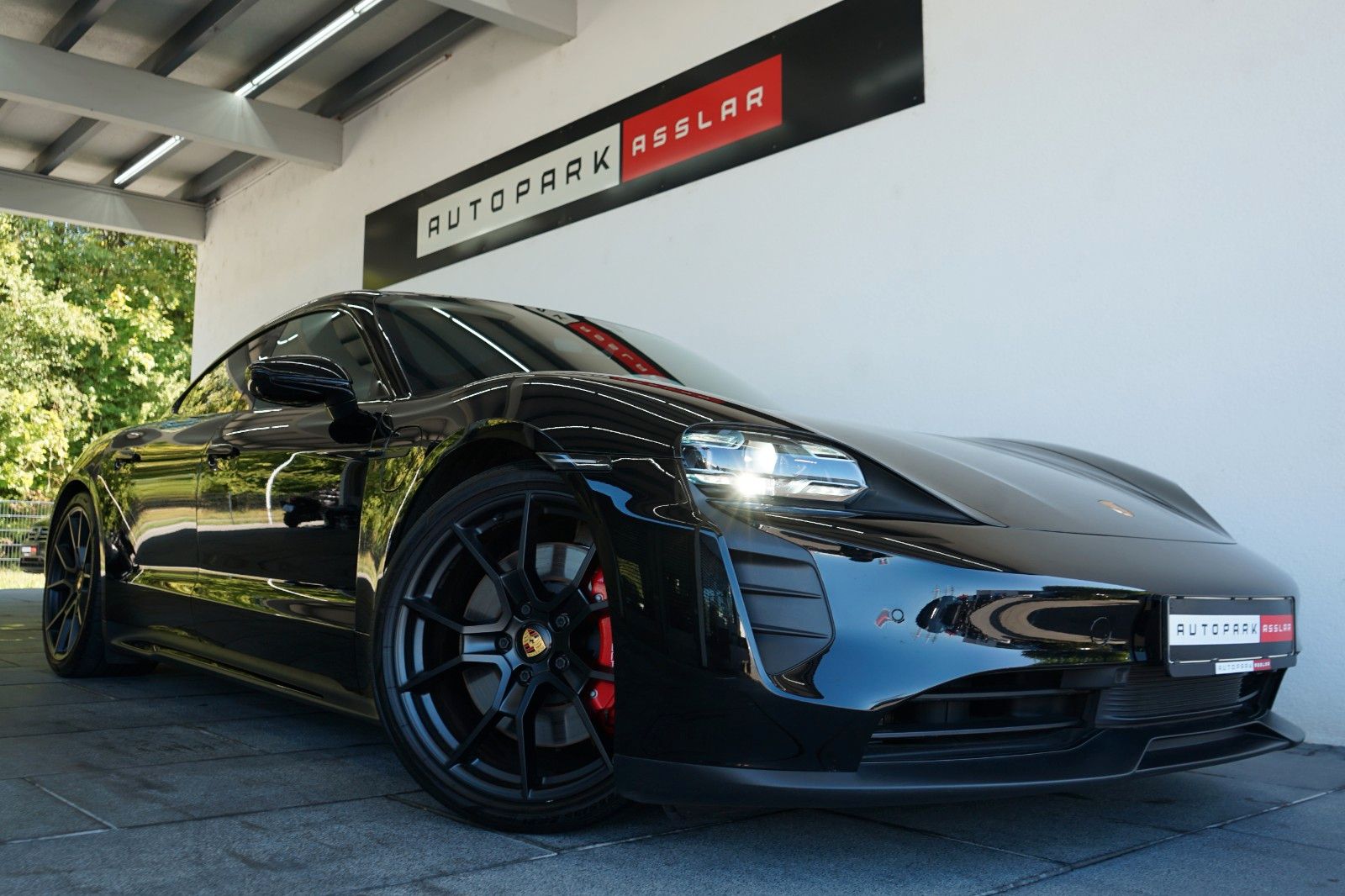 Porsche Taycan GTS BLACK/PANO/P-DISPLAY/MATRIX/360°/21z