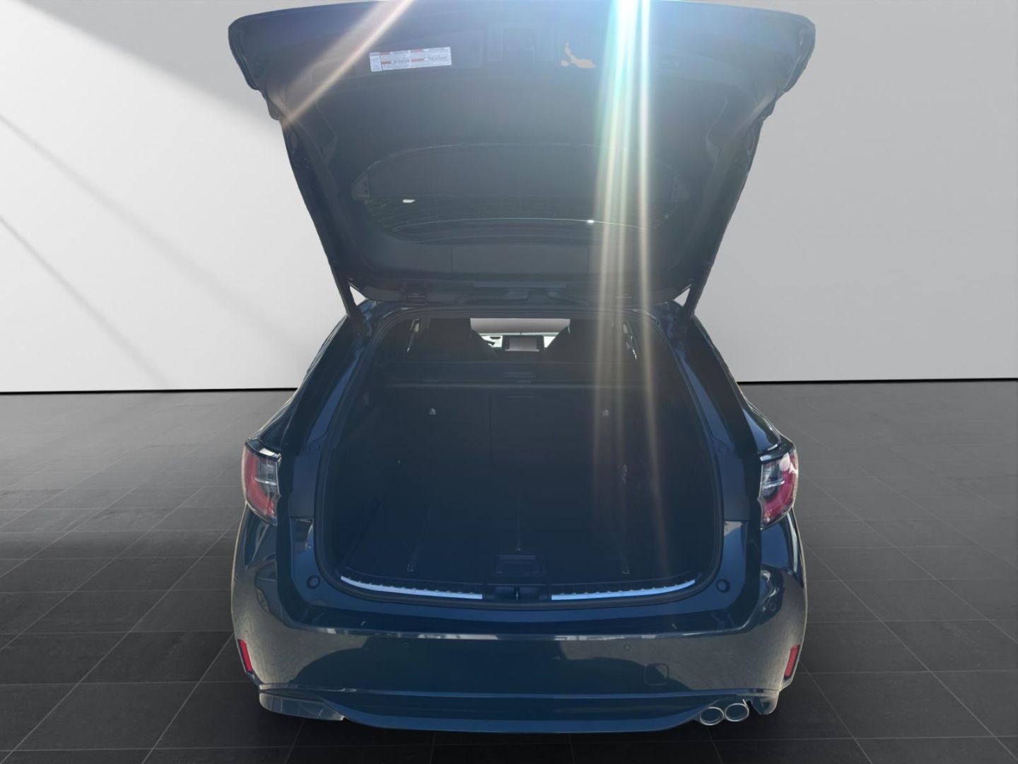 Toyota Corolla 2.0 Hybrid TS GR Sport - Samsaru's Car Outlet