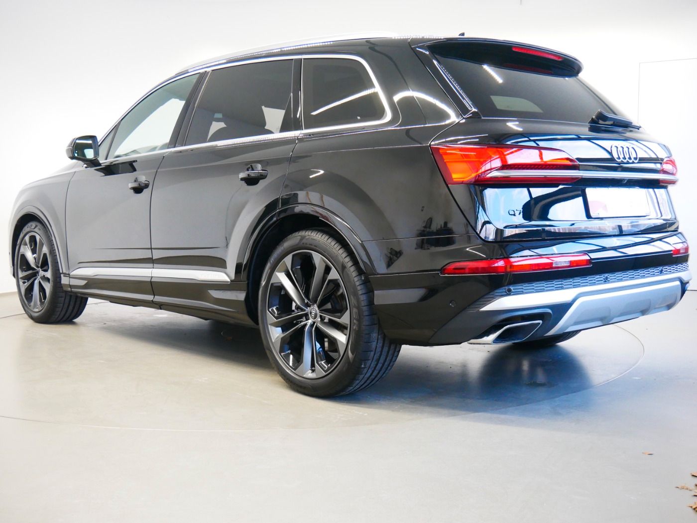 Audi Q7 50 TDI S line tiptr. MATRIX AHK PANO