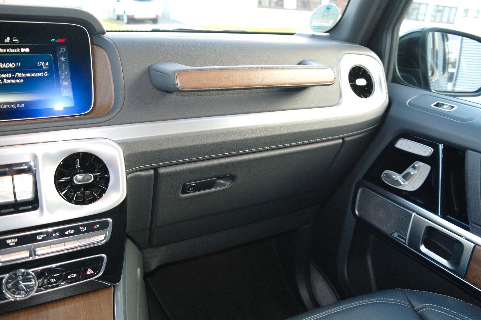 Mercedes-Benz G 350 d - Samsaru's Car Outlet