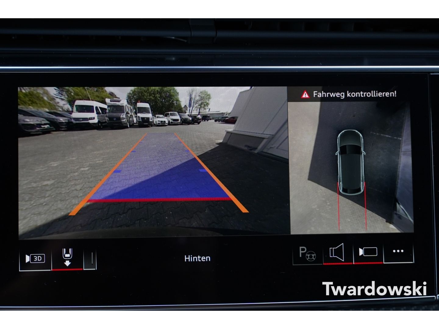 Audi Q8 50 TDI S line Pano Hud Matrix 23'' B&O AHK 36