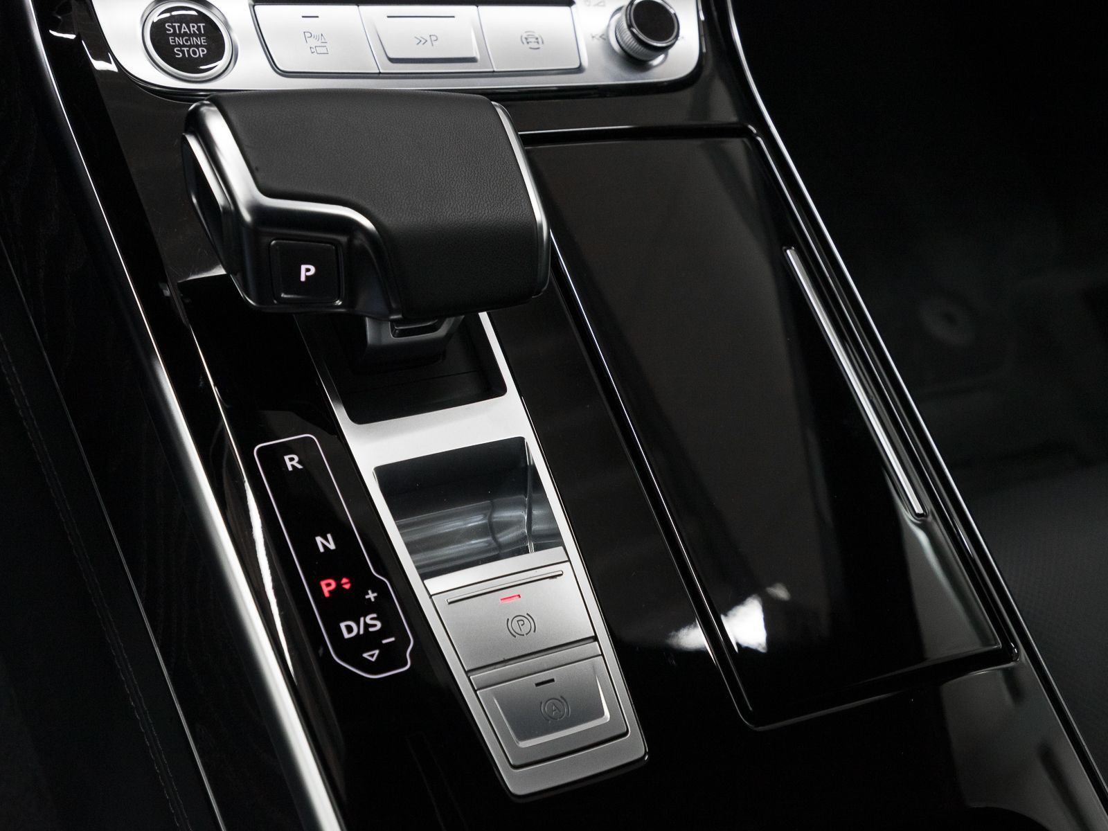 Audi A8 60 TFSIe Q - Samsaru's Car Outlet