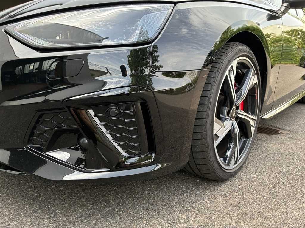 Audi A4 Avant S line 40 2.0 TFSI quattro S-tronic