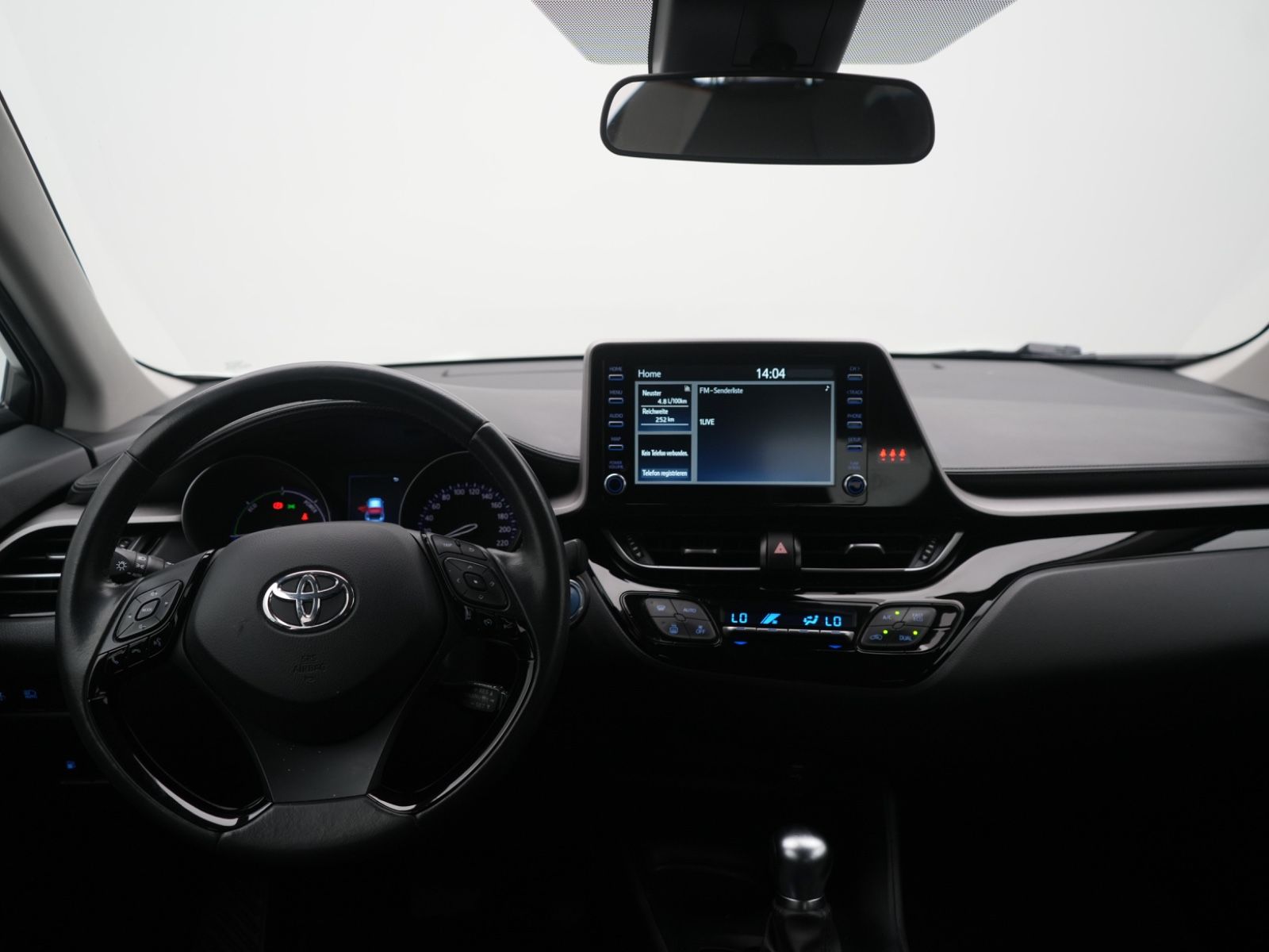 Toyota C-HR Hybrid - Samsaru's Car Outlet