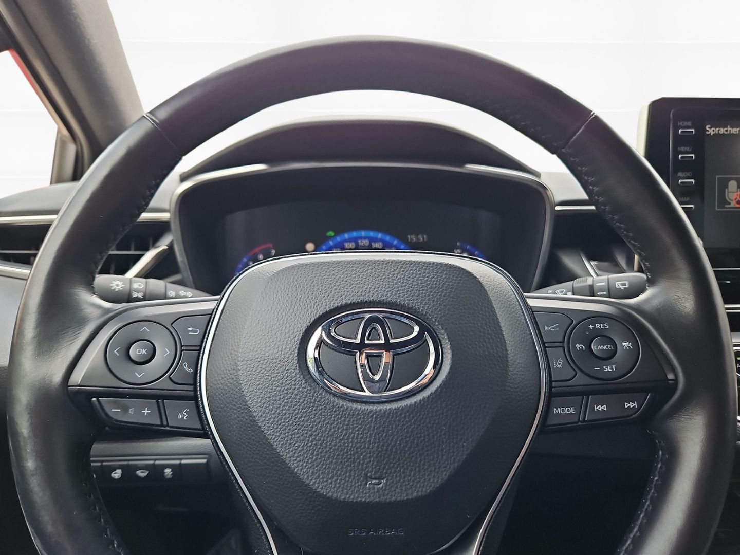 Toyota Corolla Touring Sports 1.8 Hybrid Club - Samsaru's Car Outlet