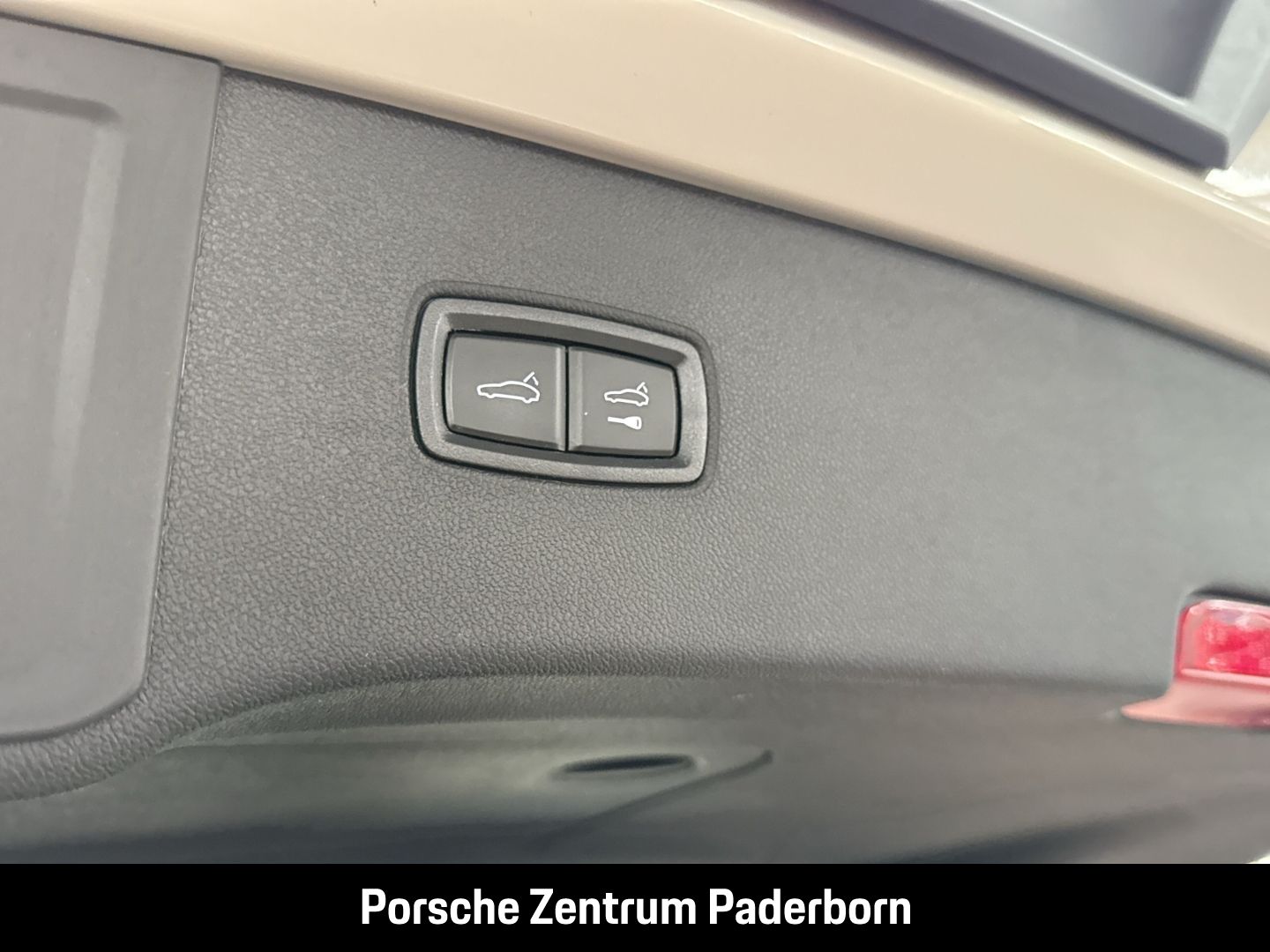 Porsche Cayenne S E-Hybrid Sportabgasanlage Panoramadach