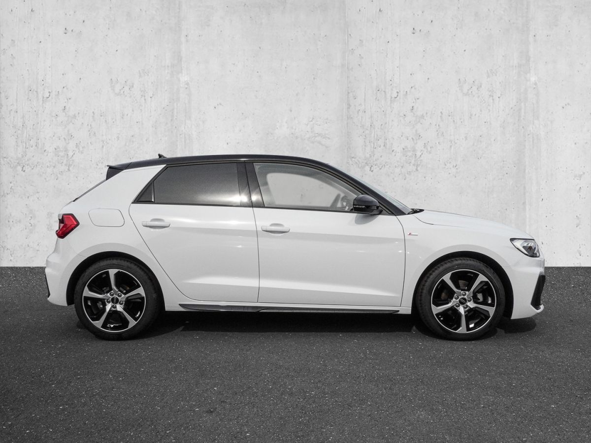 Audi A1 Sportback 30 TFSI S tronic S line - Samsaru's Car Outlet