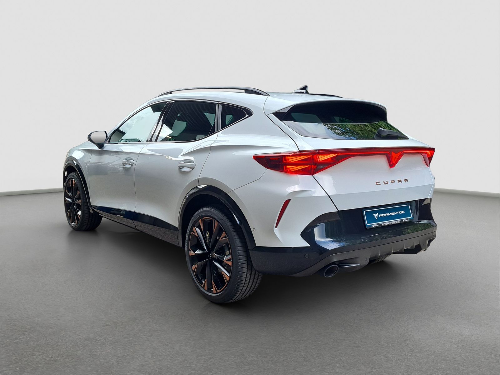Cupra Formentor 2.0 TSI VZ 195 KW AHK ACC MATRIX Pano