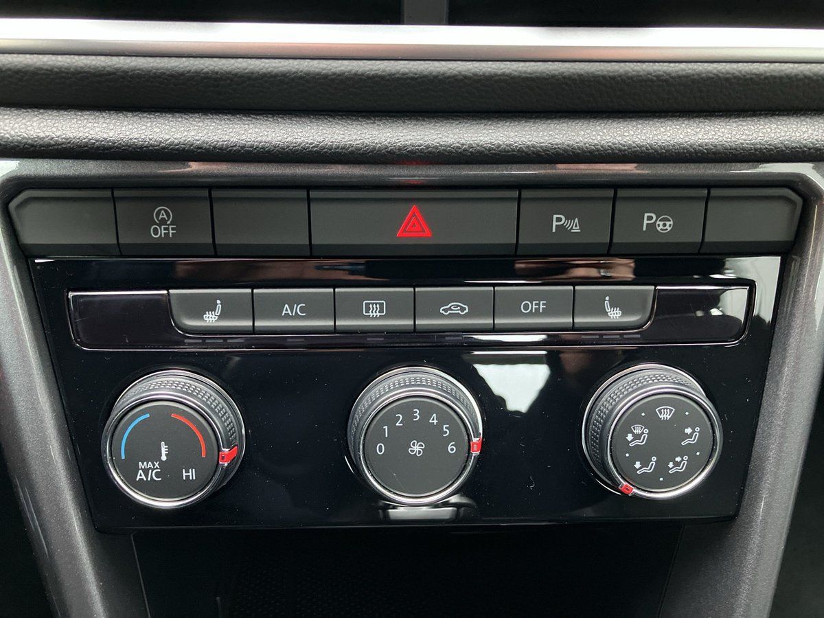 Volkswagen T-Roc Style 2.0 TDI DSG 4Motion - Samsaru's Car Outlet