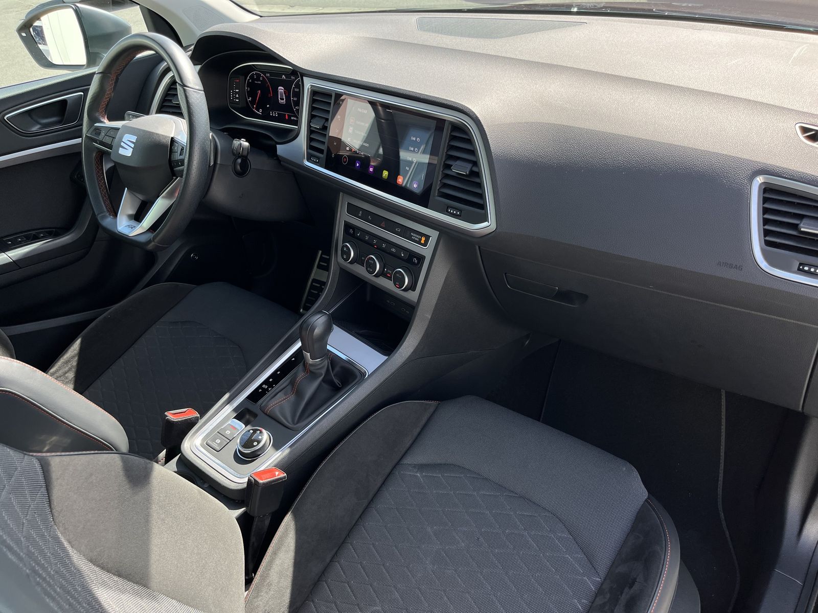 Seat Ateca 1.5 TSI DSG FR AHK 18" NaviPlus 360-RFK Be
