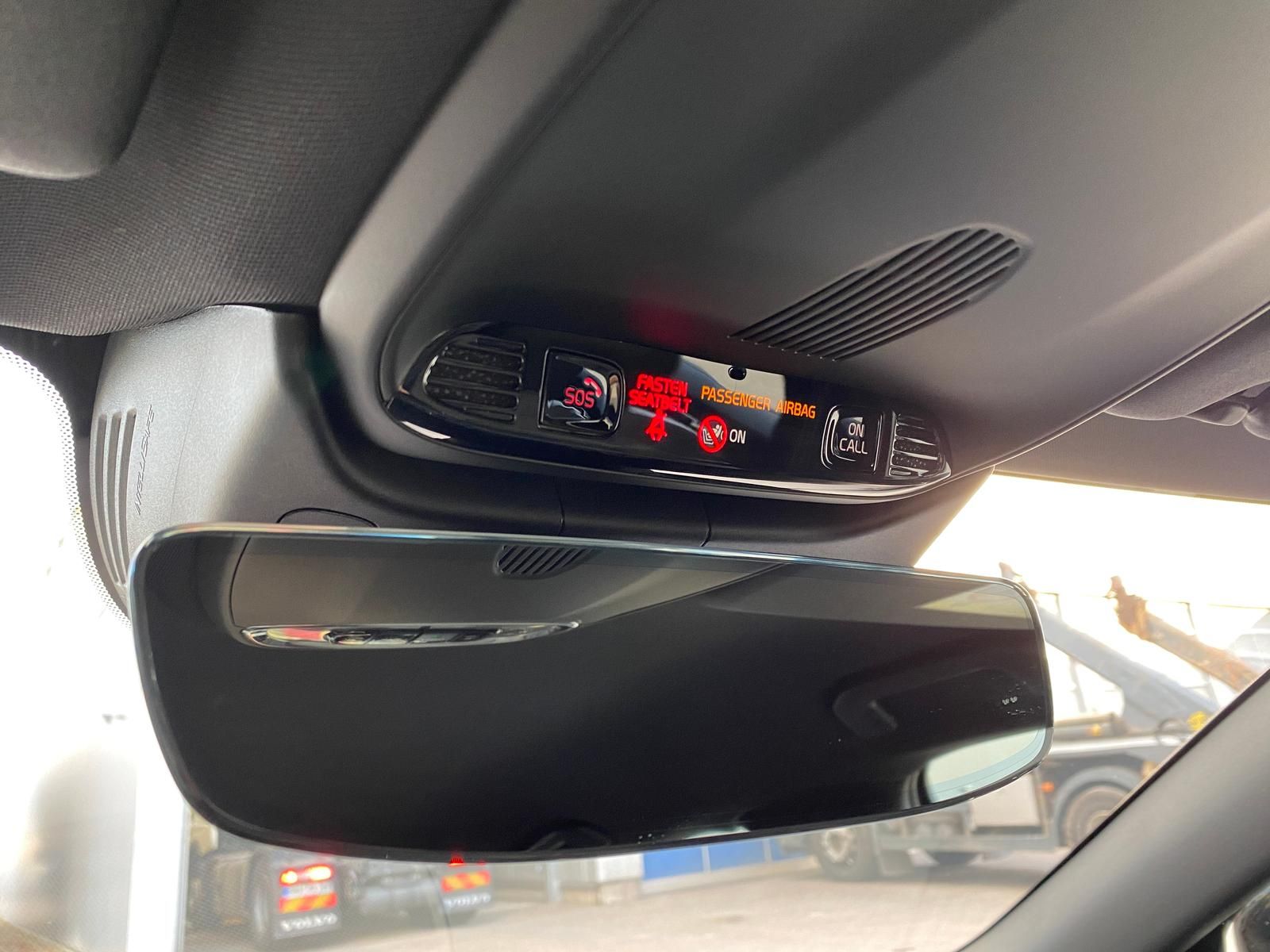 Volvo S60 T8 Recharge Plus Dark AWD CAM LED LHZ MEMORY