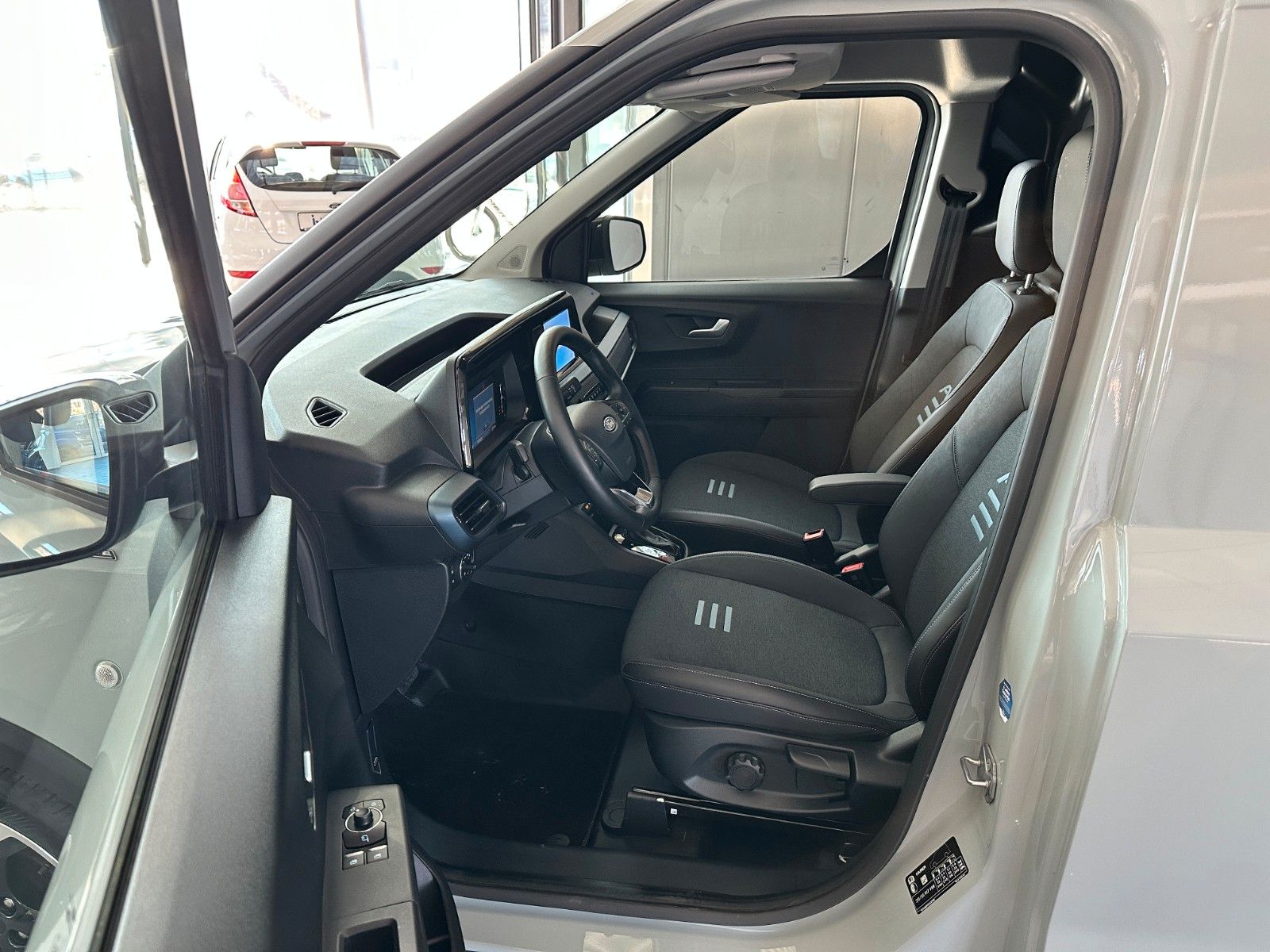 Ford Transit Courier Active Kasten #AUTOMATIK #ACC