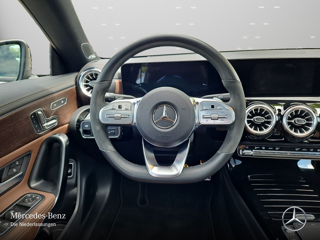 Mercedes-Benz CLA 250 4M AMG - Samsaru's Car Outlet