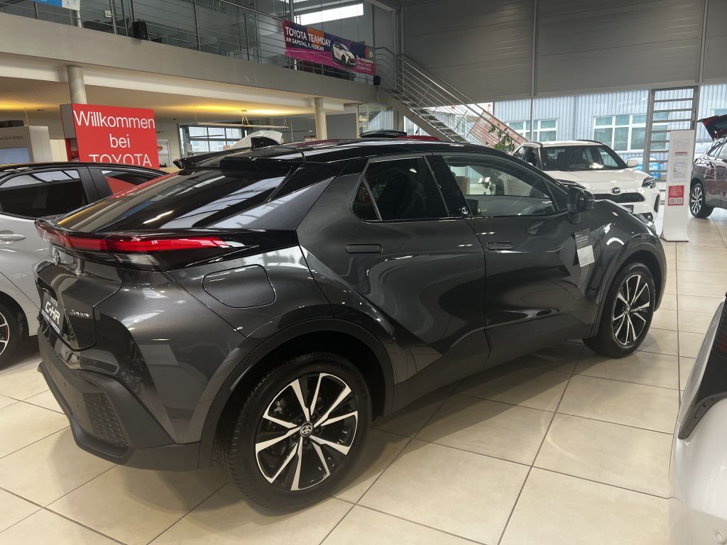 Toyota C-HR 2.0 Plug-in-Hybrid Team Deutschland Technik