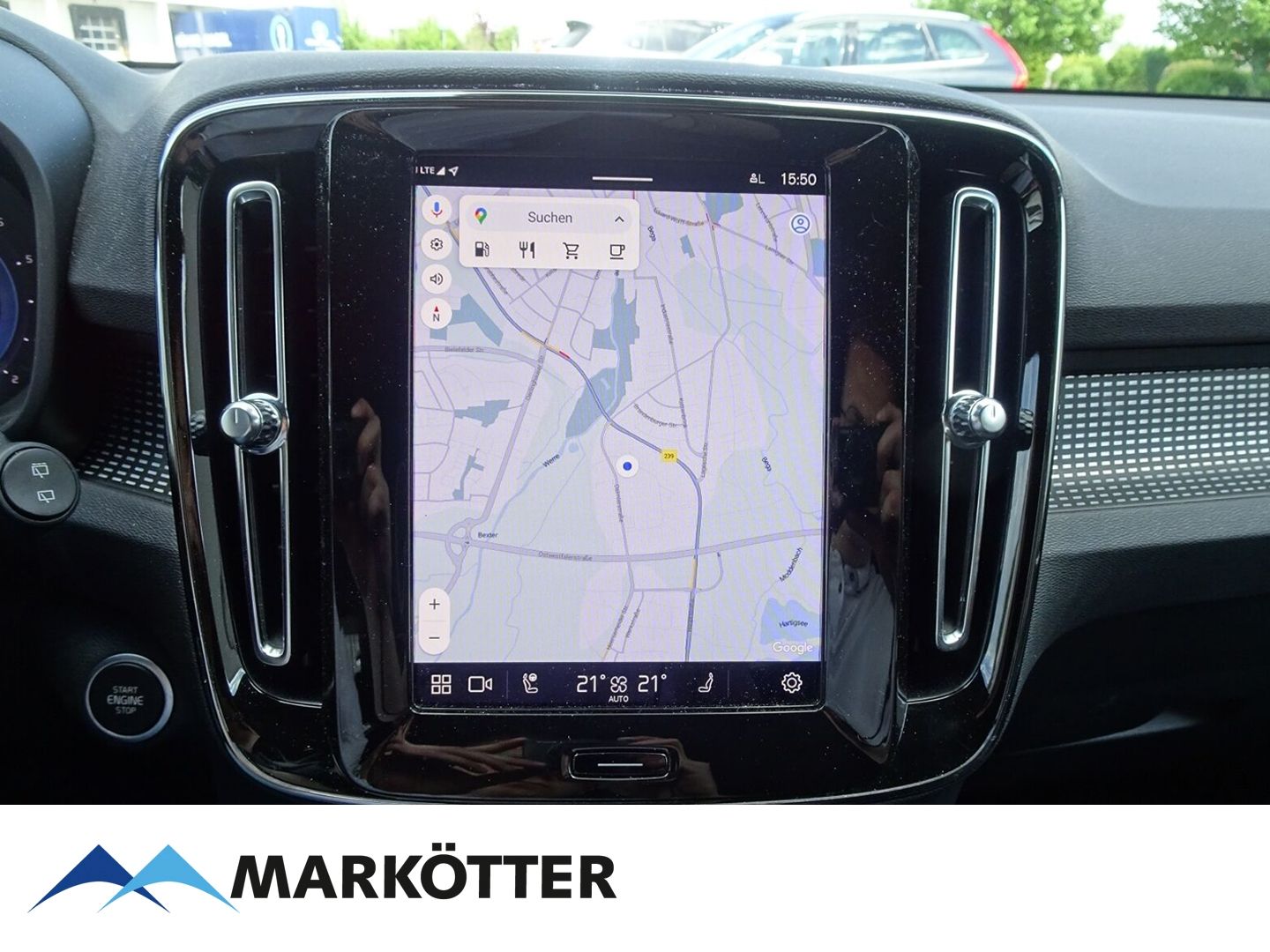 Volvo XC40 B3 Plus Dark - Samsaru's Car Outlet