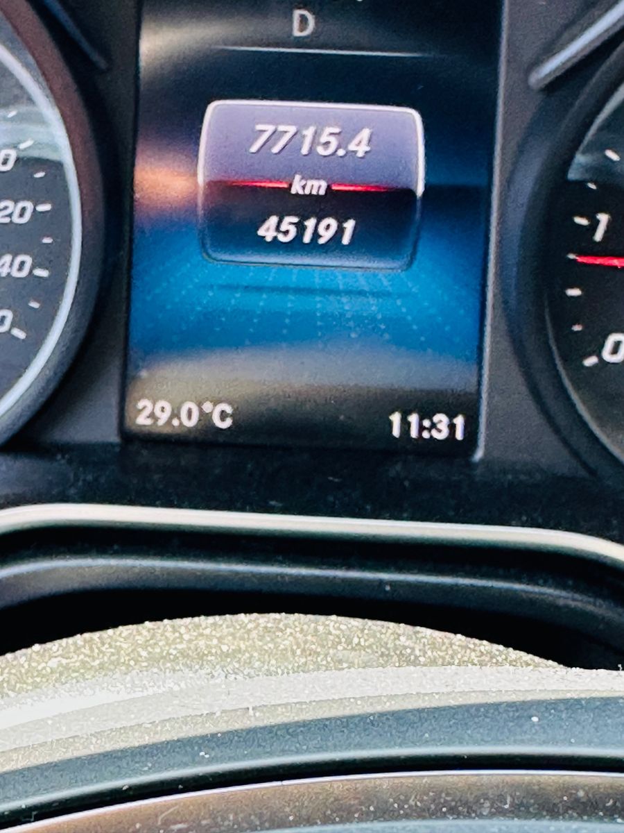 Mercedes-Benz V 300 d AVANTGARDE EDITION 4MATIC - Samsaru's Car Outlet