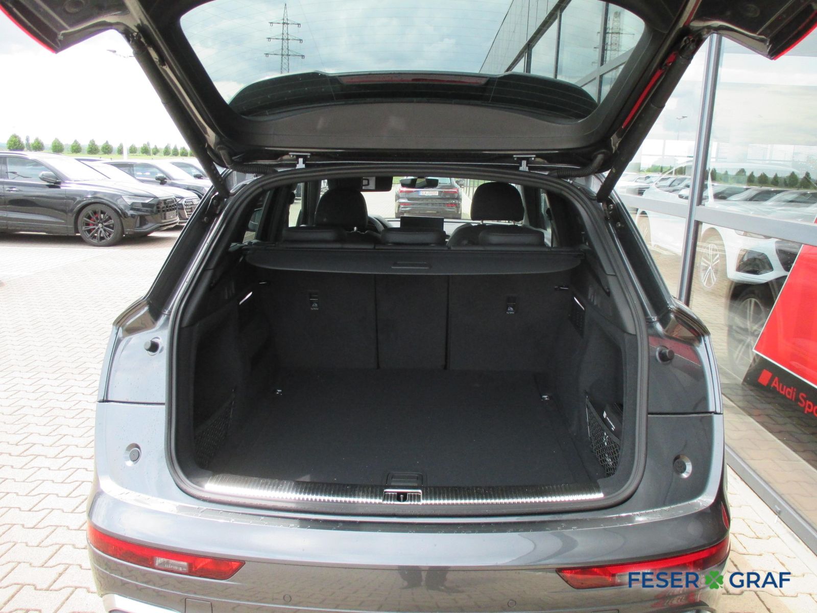 Audi Q5 40 TDI S line - Samsaru's Car Outlet