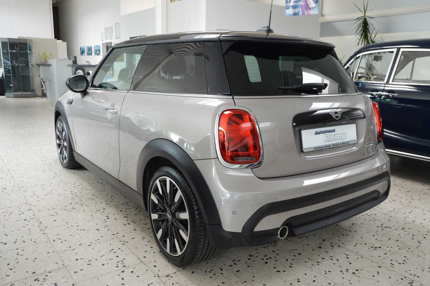 MINI 3-TÜRER Cooper Classic - Samsaru's Car Outlet