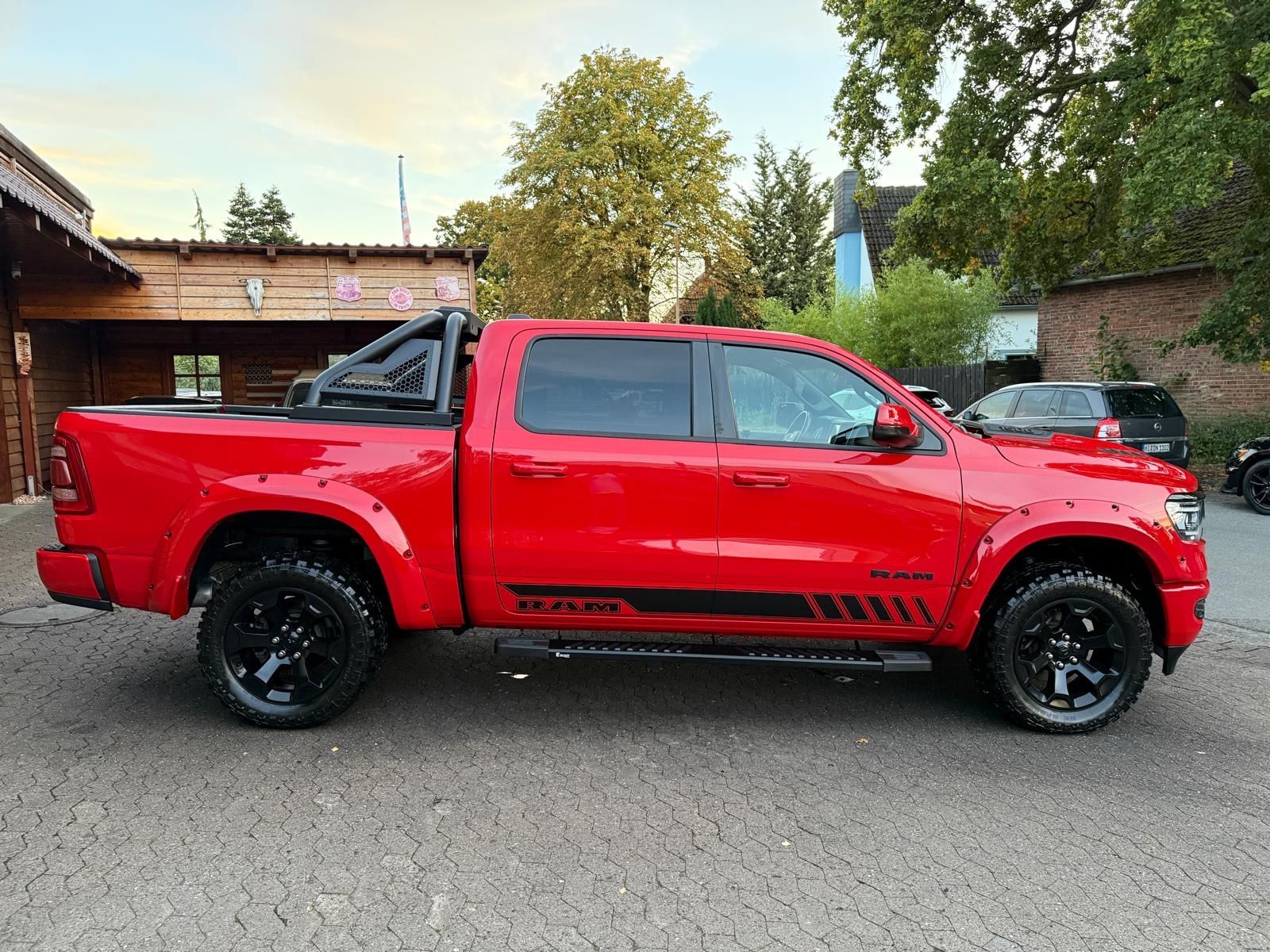 Dodge V8*SPORT*LIFT*4X4*AHK*LED*OFFROAD*NAVI*GARANTIE