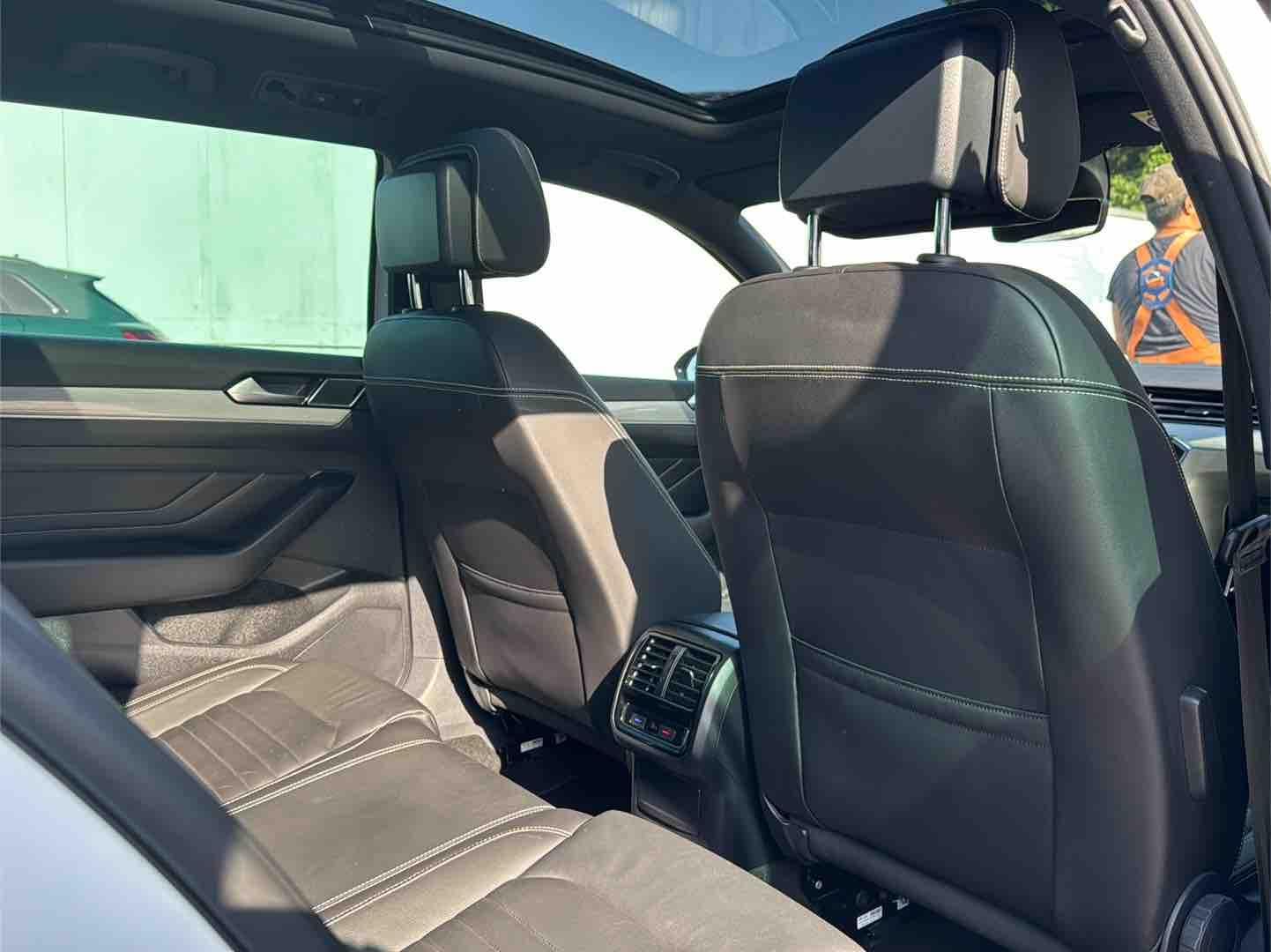 Volkswagen Passat Variant GTE - Samsaru's Car Outlet