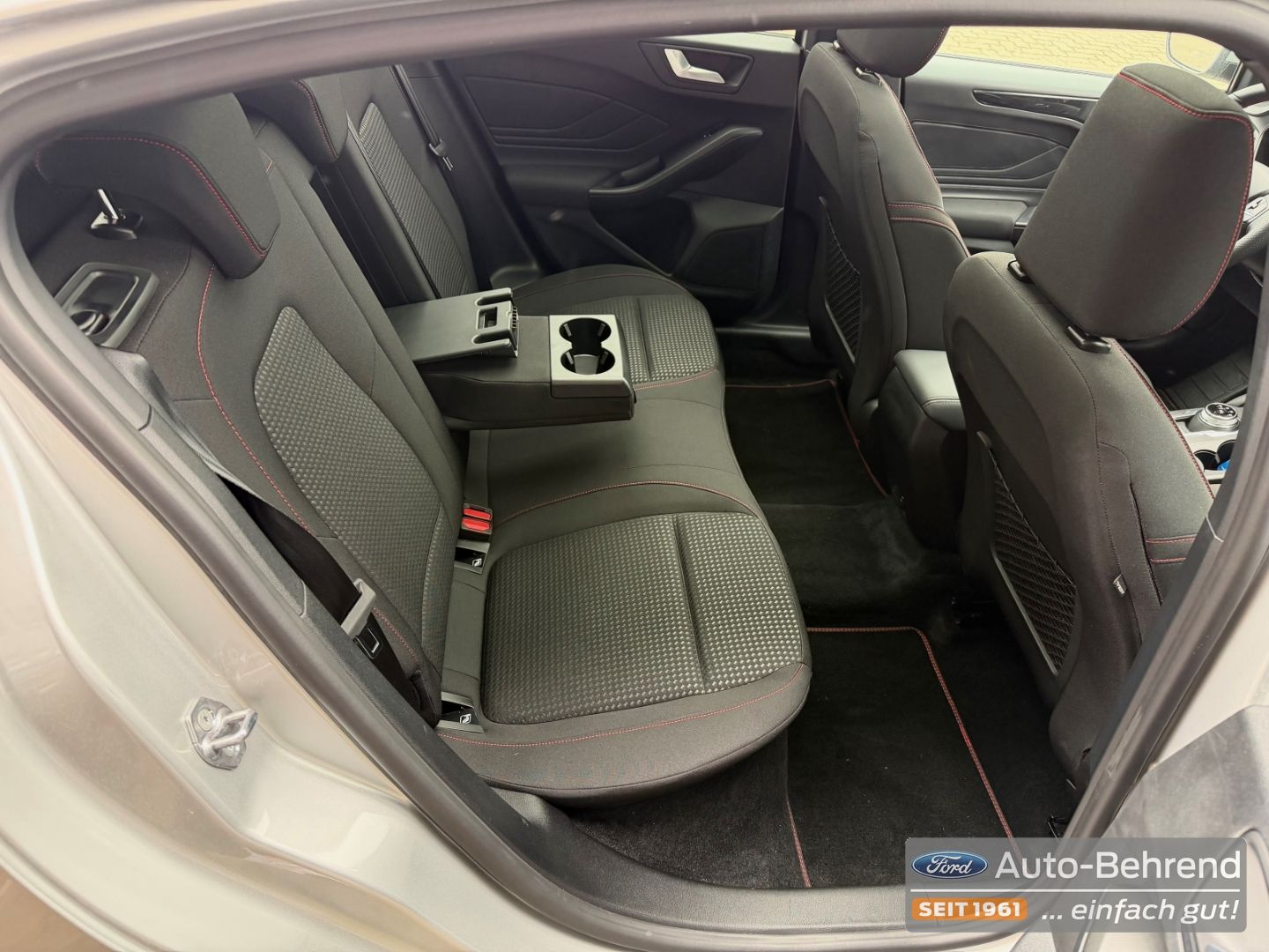Ford Focus ST-Line X Automatik Panoramadach Kamera