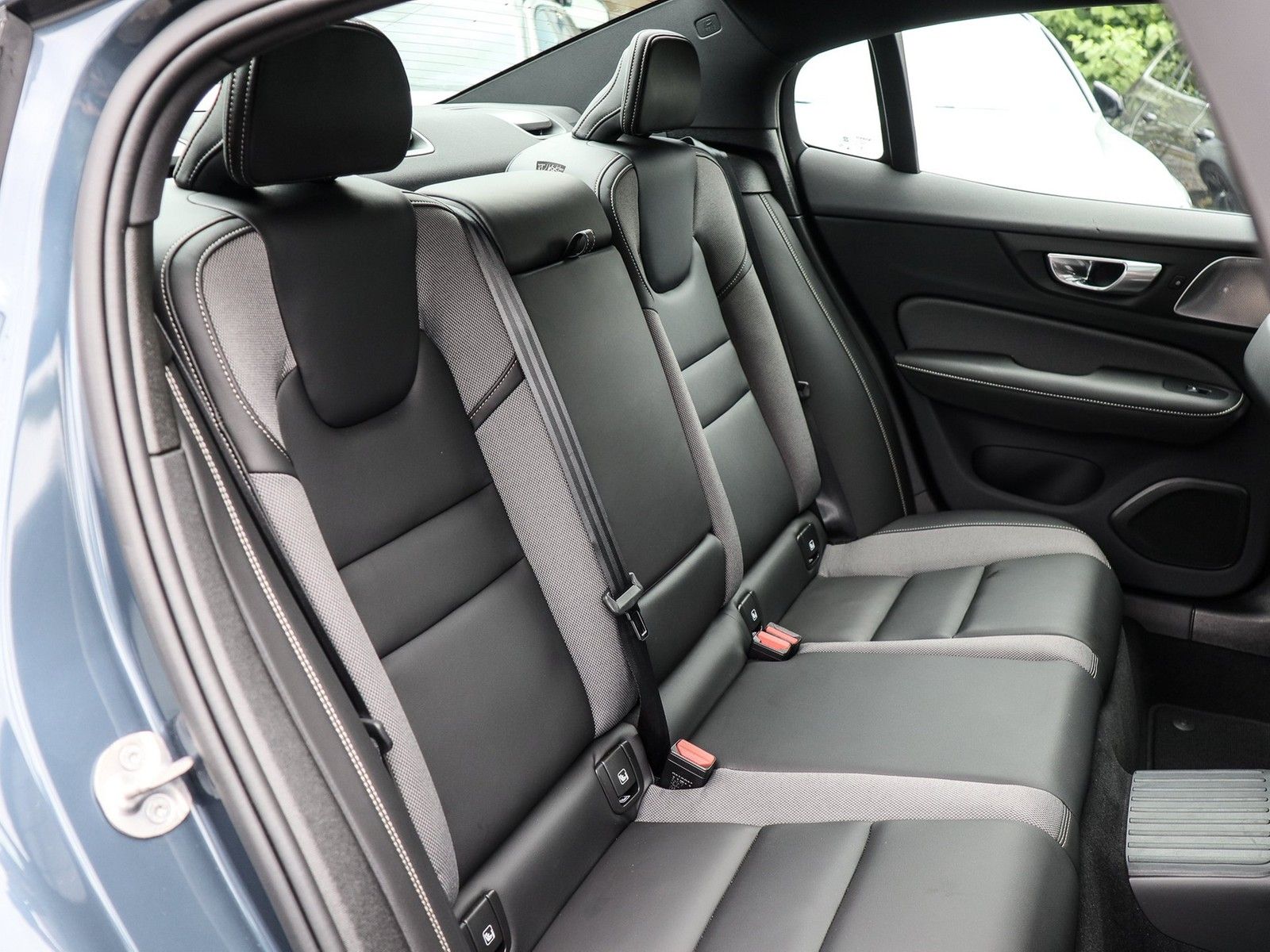Volvo S60 T8 Recharge AWD Ultimate Dark NP:78.110,-//A