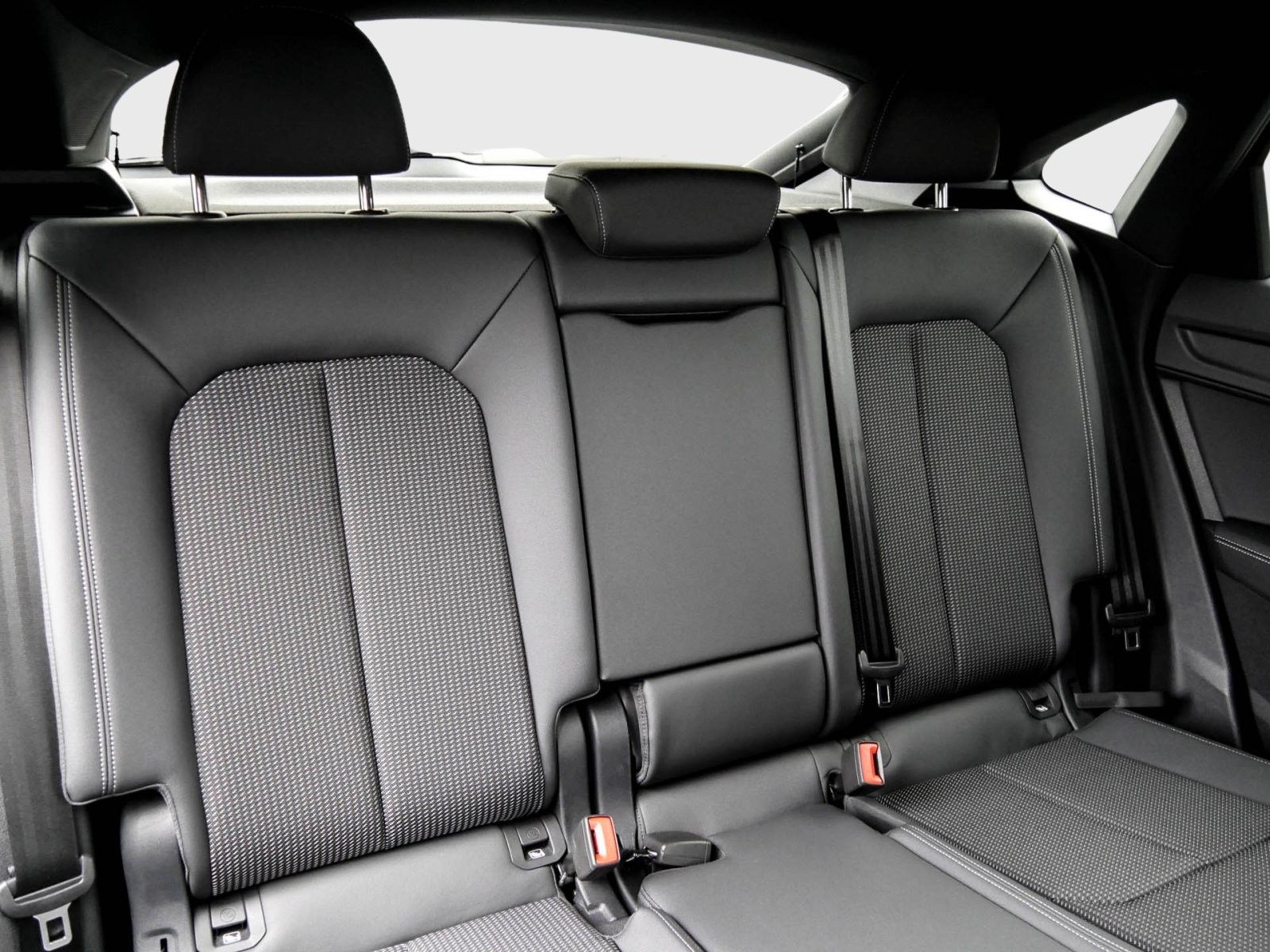 Audi Q3 Sportback S line 40 TFSI qu S tronic - Samsaru's Car Outlet