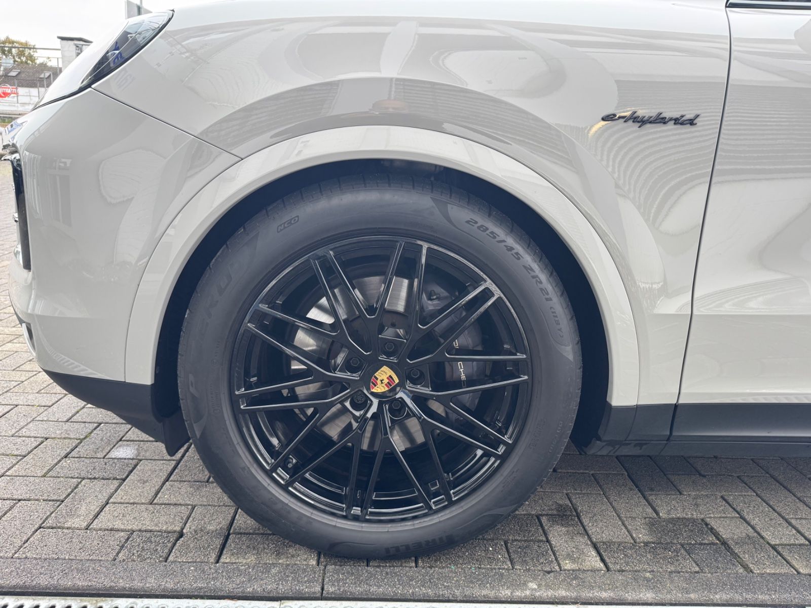 Porsche E-Hybrid Coupé INNODRIVE-LUFTF-PANO-MASSAGE-VOLL