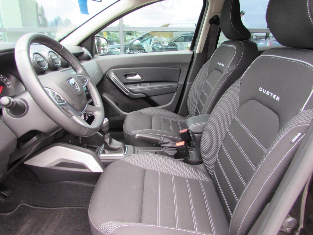Dacia Duster TCe 130 Prestige 2WD - Samsaru's Car Outlet