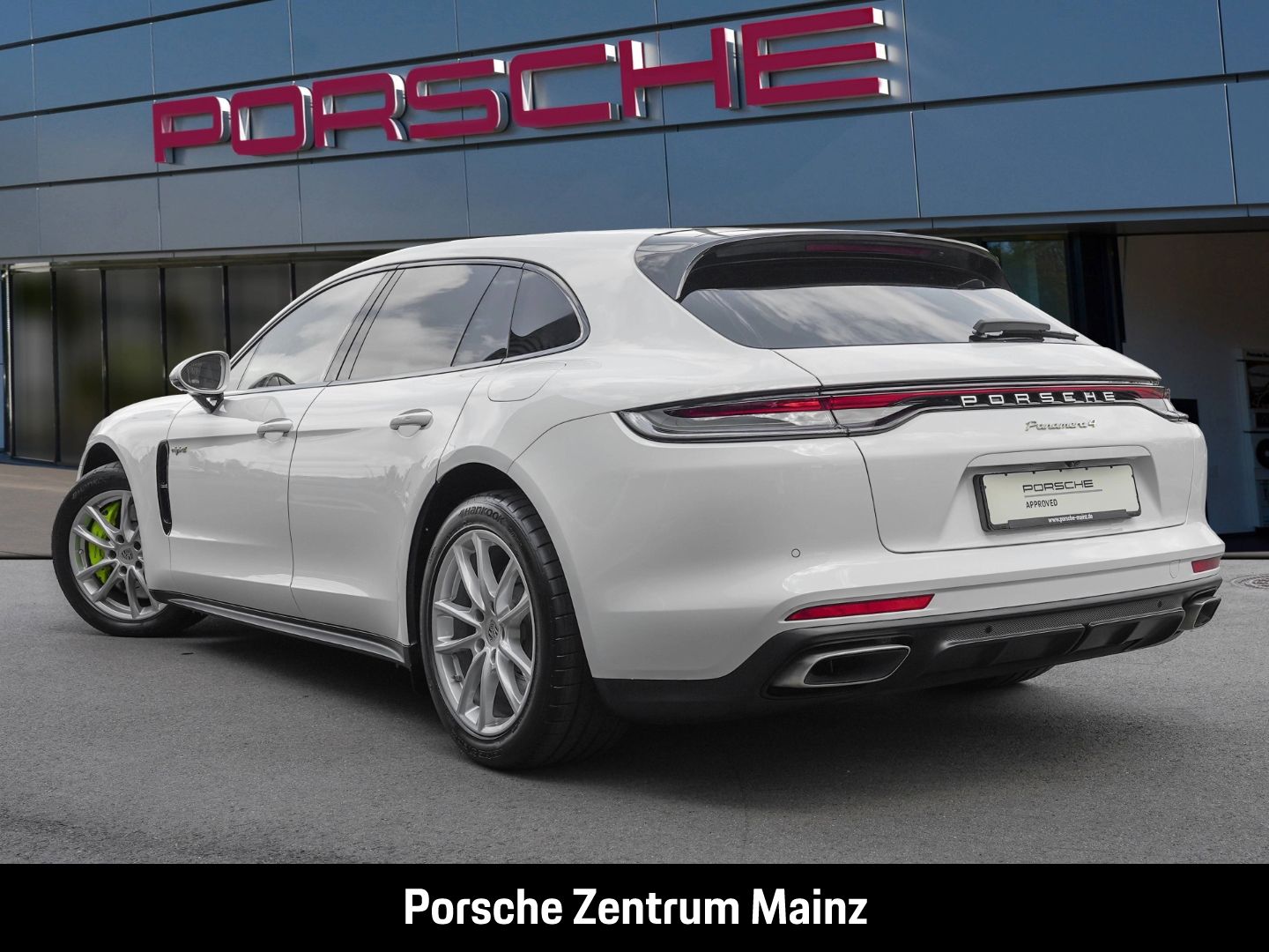 Porsche Panamera 4 E-Hybrid Sport Turismo 1.600km!