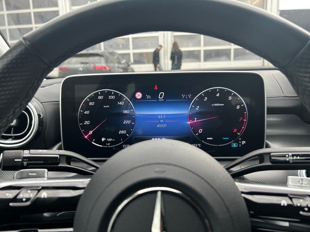 Mercedes-Benz C 180 AMG - Samsaru's Car Outlet