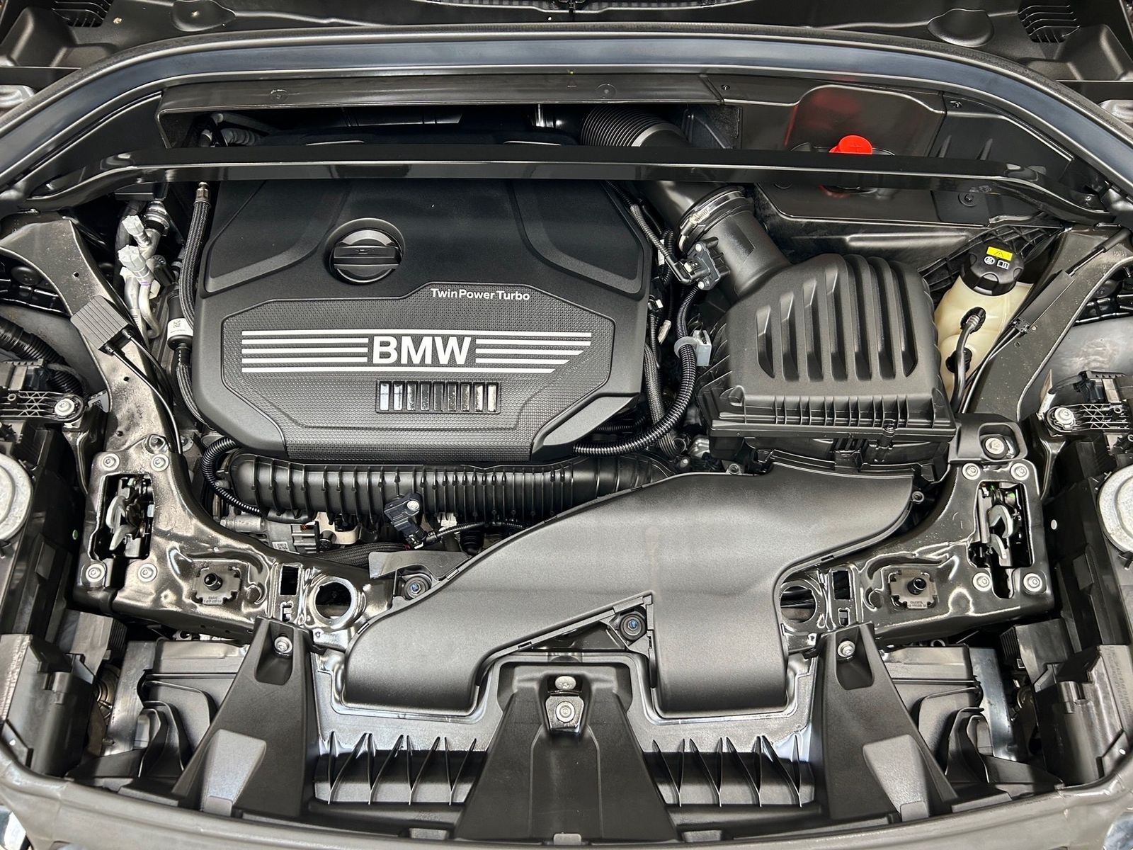 BMW X1 xDrive20i Sport Line - Samsaru's Car Outlet