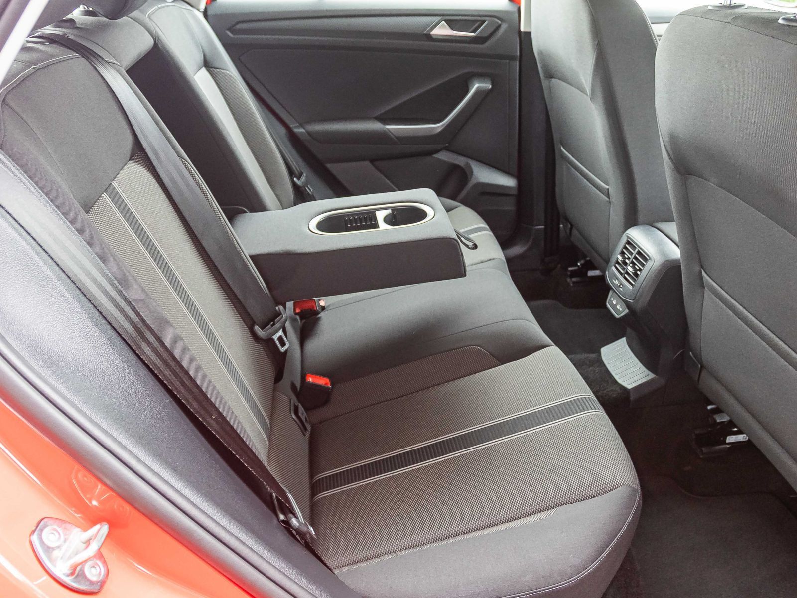 Volkswagen T-Roc 1.0 TSI Style - Samsaru's Car Outlet