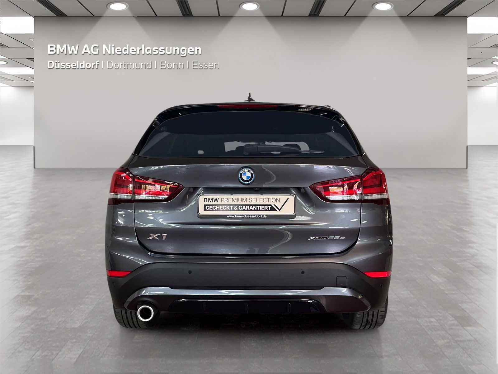 BMW X1 xDrive25e Sport Line - Samsaru's Car Outlet
