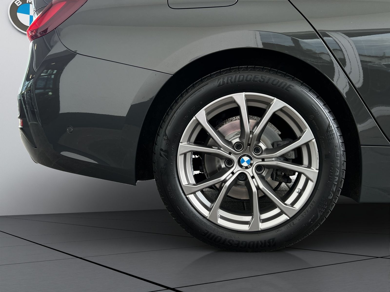BMW 320d Touring Sport-Line - Samsaru's Car Outlet