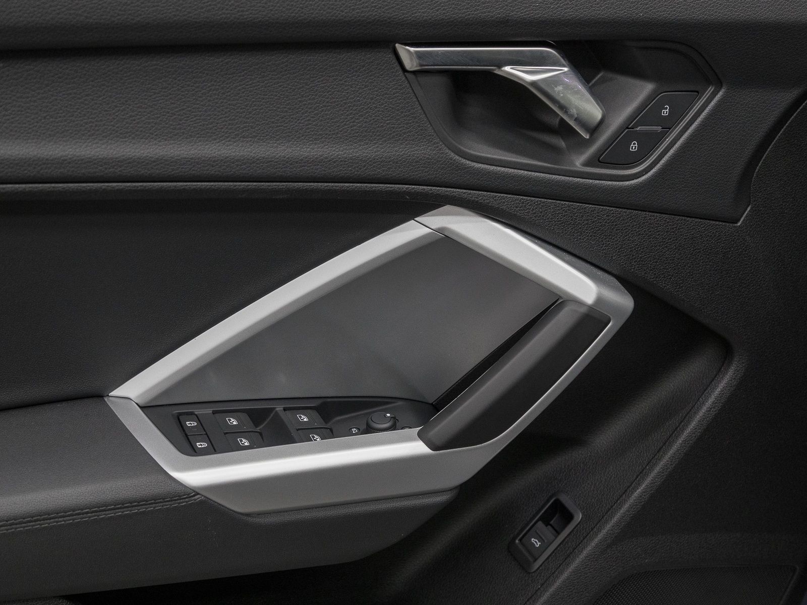 Audi Q3 Sportback 40 TFSI Q S LINE - Samsaru's Car Outlet
