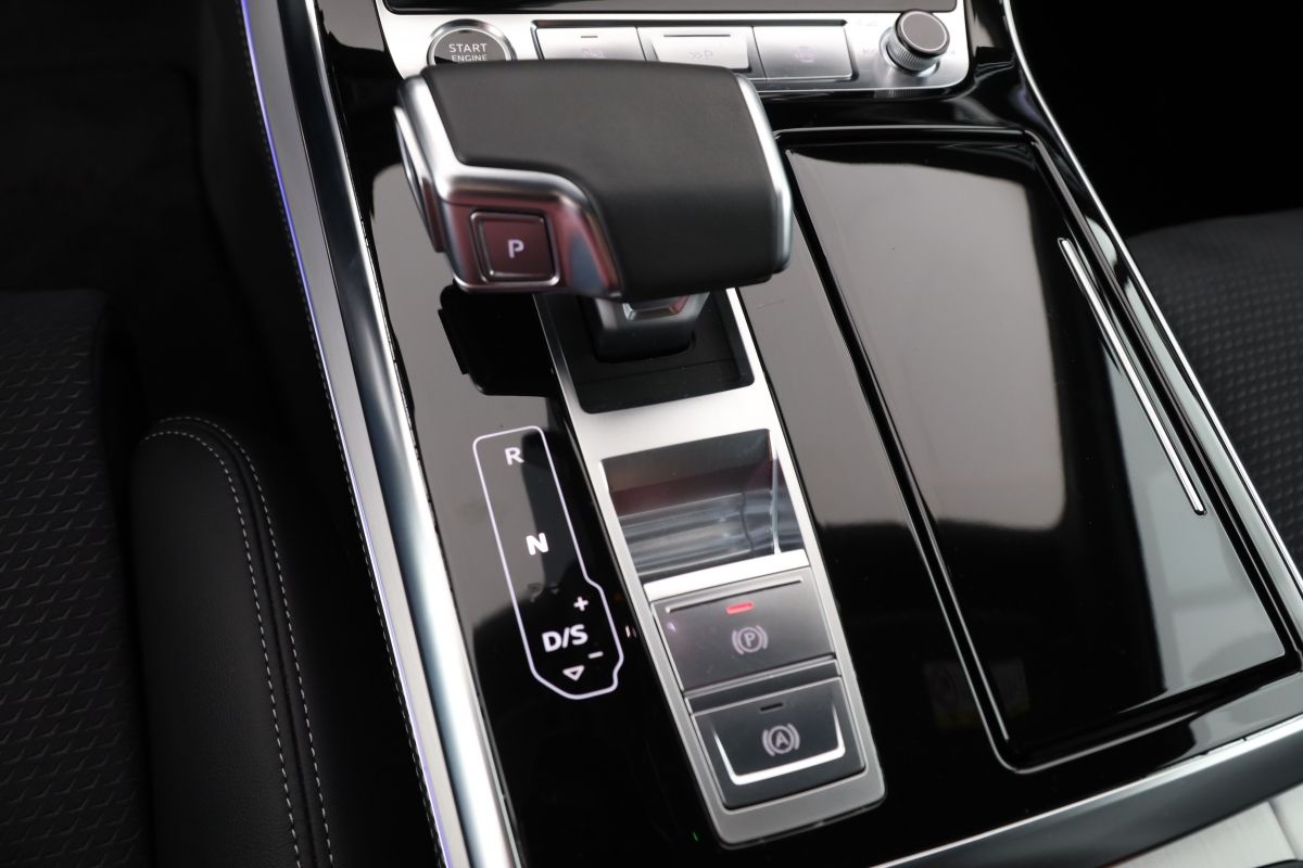 Audi Q7 50 TDI quattro tipt. S line Facelift AHK