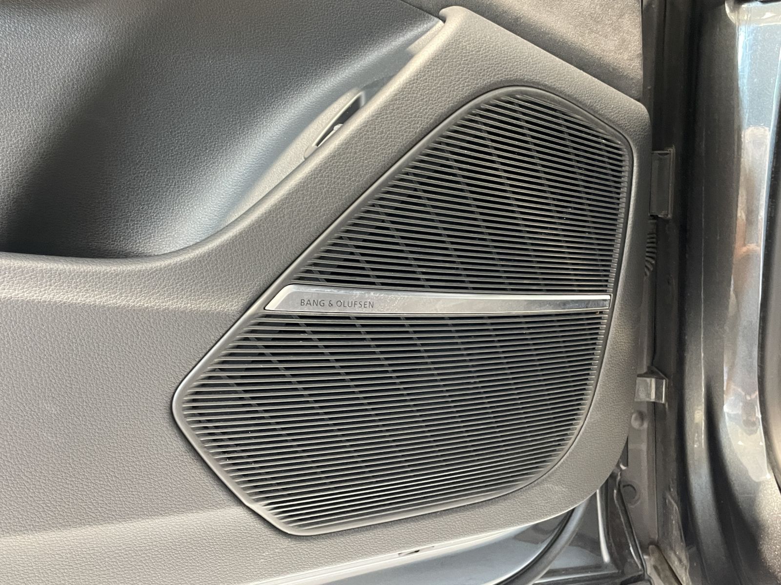 Audi RSQ8 4.0TFSI quattro4M /V8/PANO/B&O/HUD/8F.b.