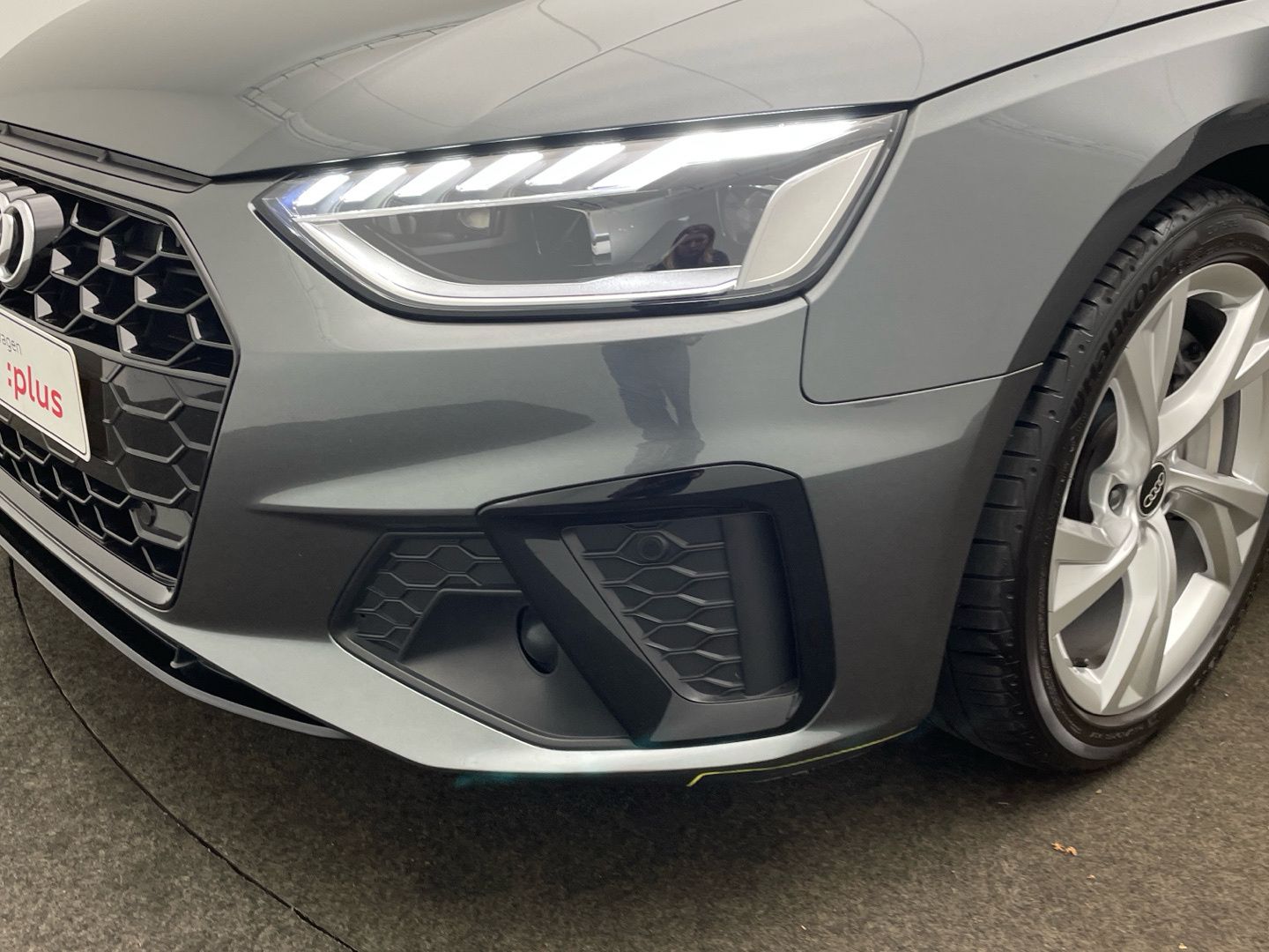 Audi A4 Avant 45 TFSI quattro S line - Samsaru's Car Outlet