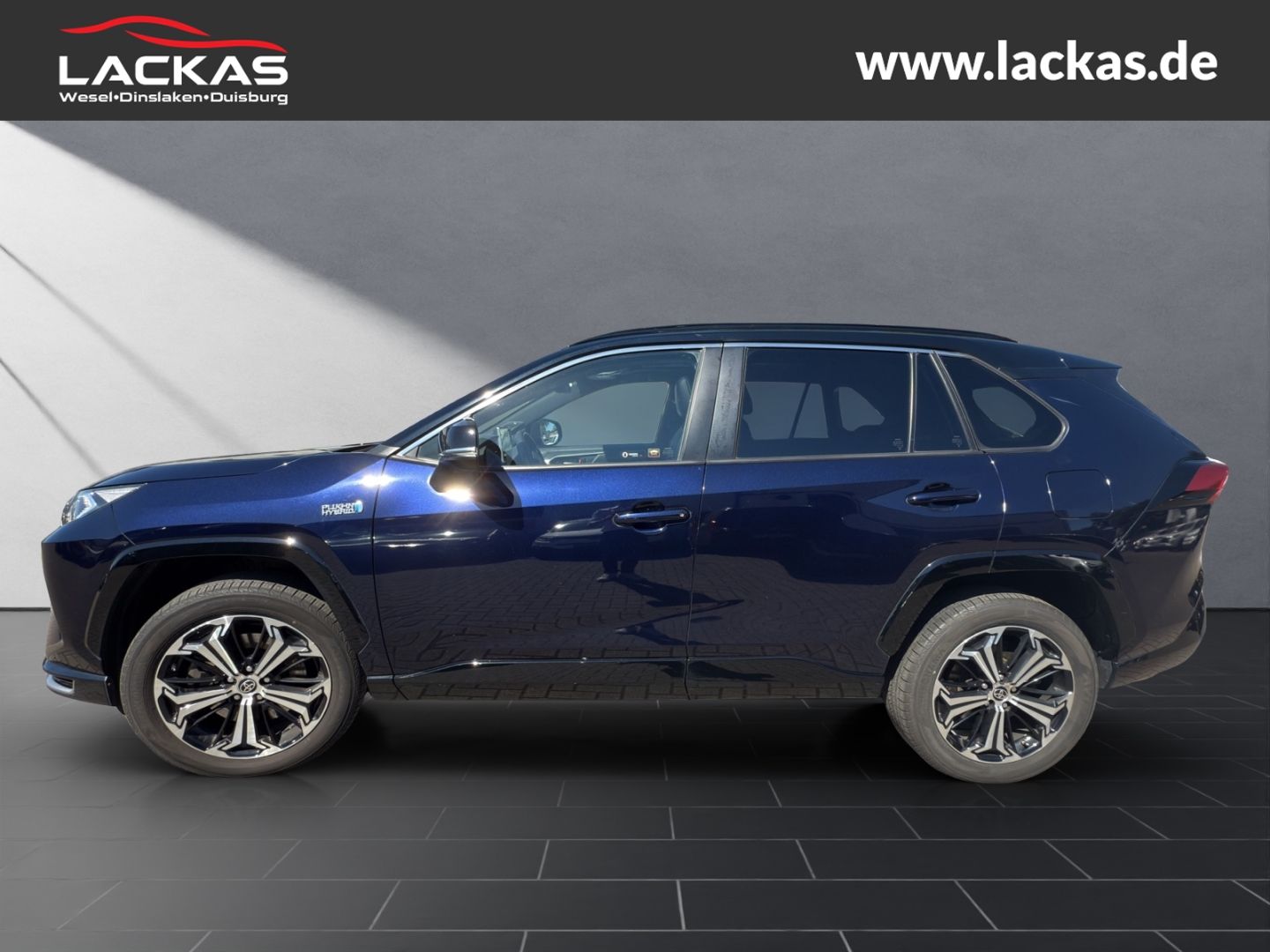 Toyota RAV 4 Plug-In Hybrid 4x4 - Samsaru's Car Outlet