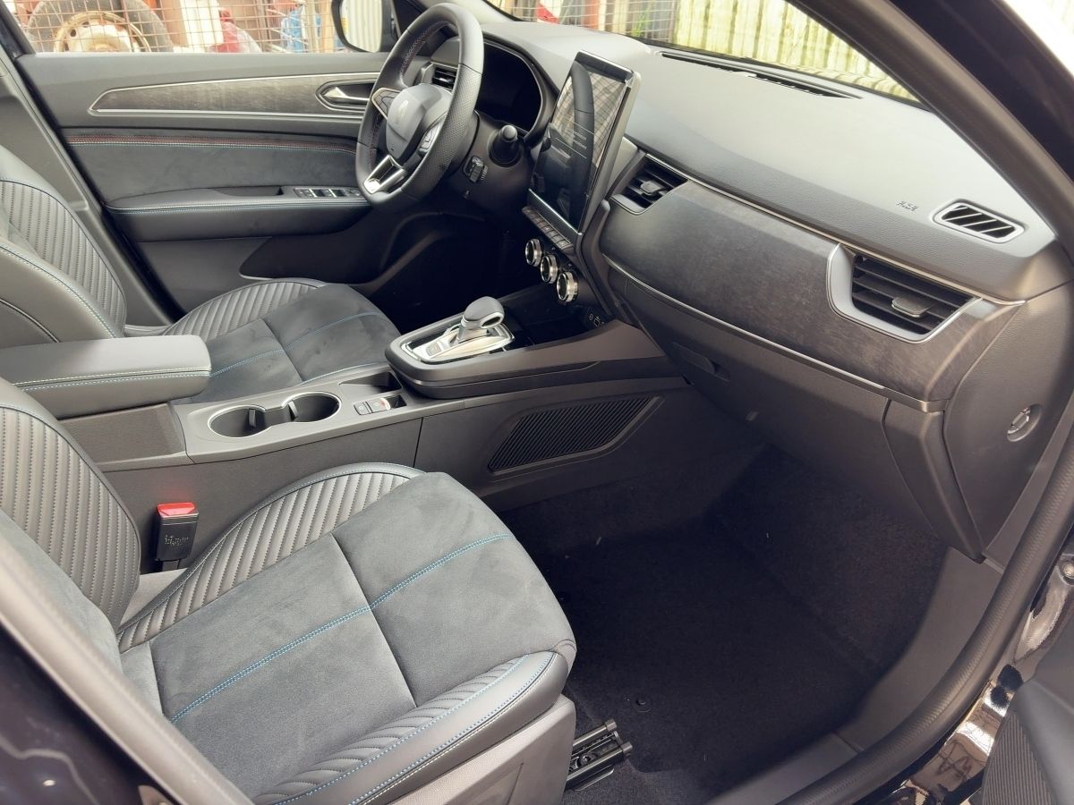 Renault Arkana ESPRIT ALPINE Full Hybrid - Samsaru's Car Outlet
